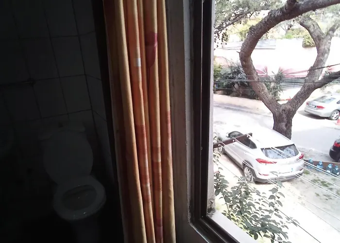 Pine Private 17 * Tirana